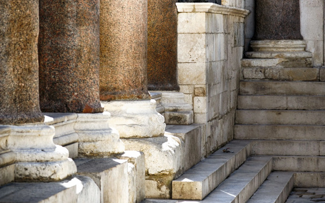 Carrara Accommodation