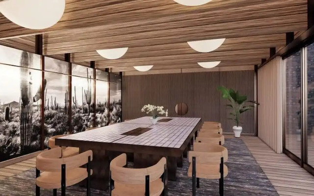 The REMI. Scottsdale, Autograph Collection