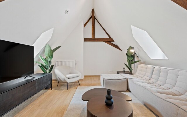 Escape to Clausen Stylish ApartmentID212