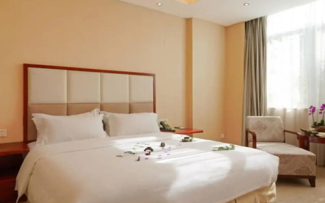 Southeast Huadu Hot Spring Hotel