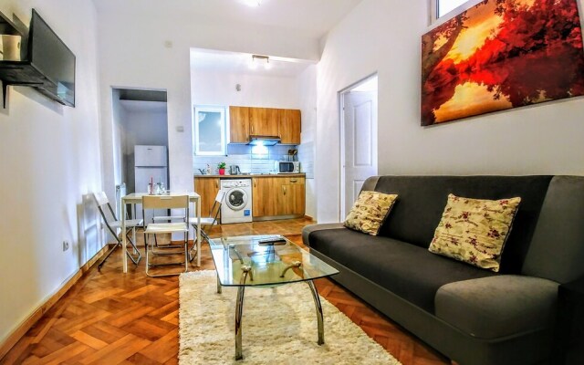 Downtown Victoria Apartments By CityBookings