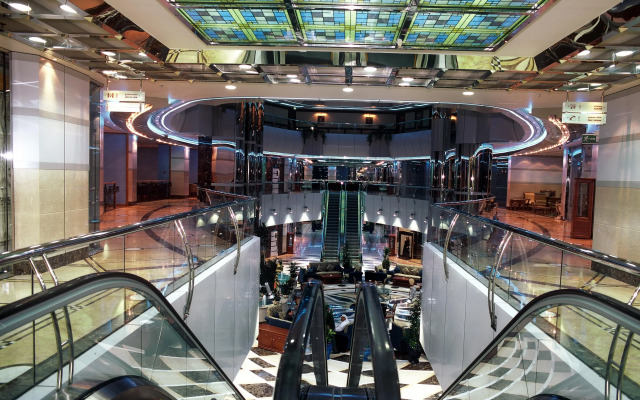 Royal Concorde Hotel & Suite