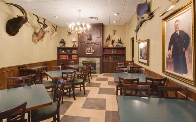 DoubleTree by Hilton Austin, MN