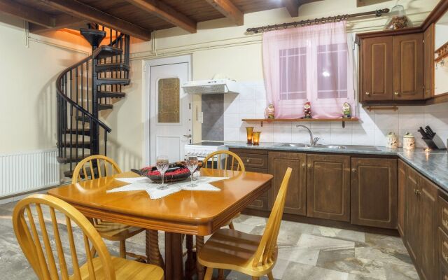 Borsalino Studios & Apartments