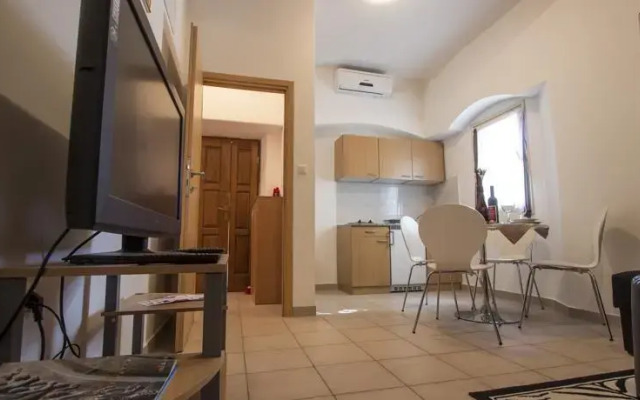 Apartments Bird