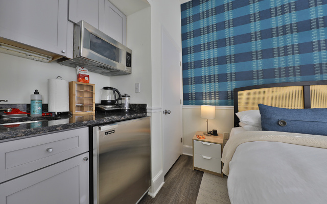 Modern Studio in South End!