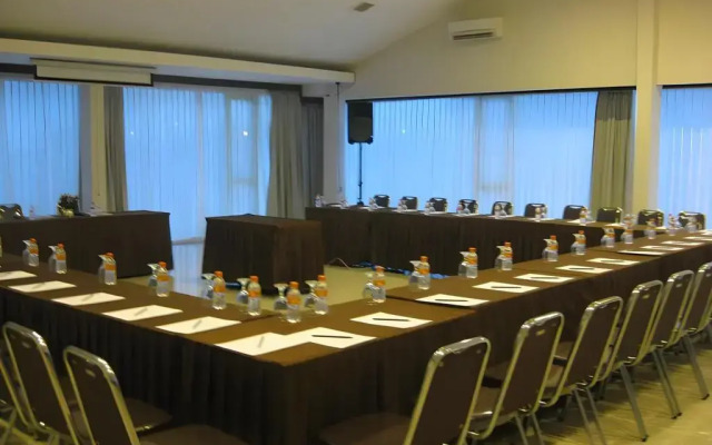 OYO Flagship 3753 Cassa Dua Hotel