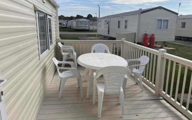 2 Bedroom Caravan in Hunstanton Dogs go Free