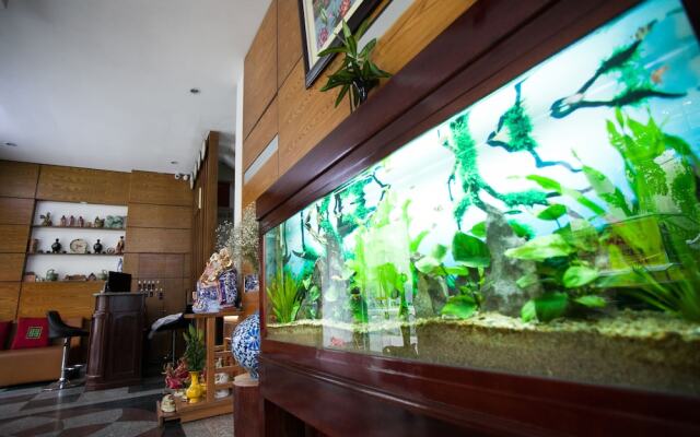 Hoang Trieu Hotel