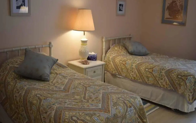 Westbay Cove South 703