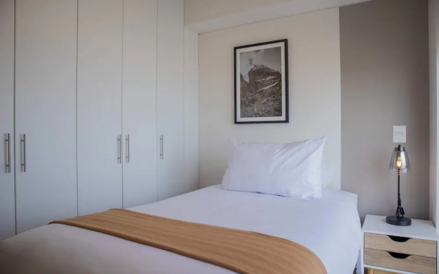 w Beautiful 3BR w Balcony in San Isidro