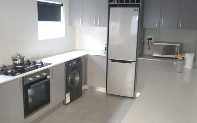 Neo & ruks guest house Boston