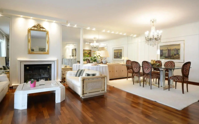 Luxury Apartment Demokratias