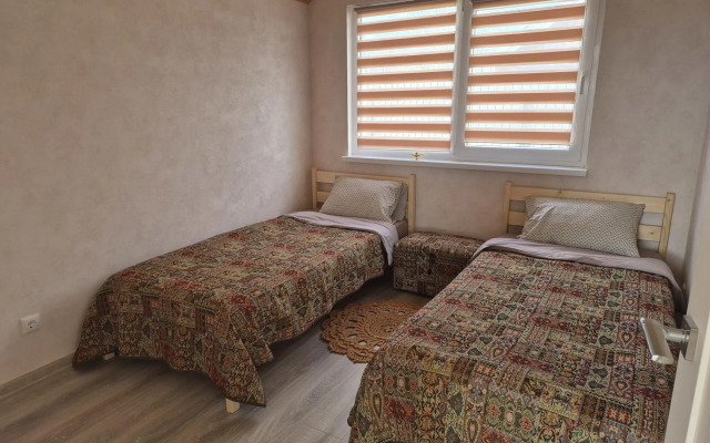 Восток на Полевой 11/2