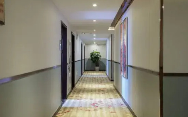 Borui Business Hotel