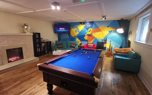 Snoozles Quay Street Tourist Hostel