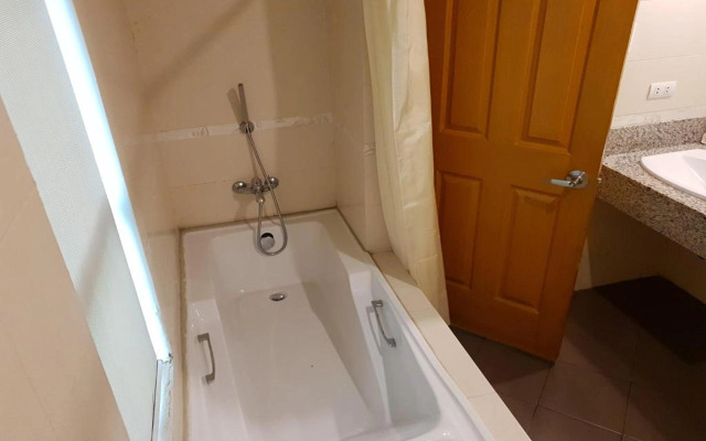 Festive Hotel Makati