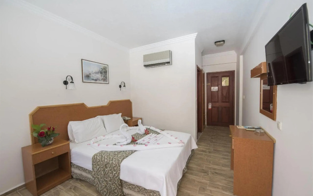 Belcehan Beach Hotel