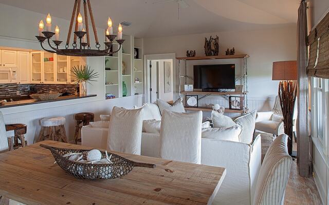 Beachy Bungalow by Exclusive 30A