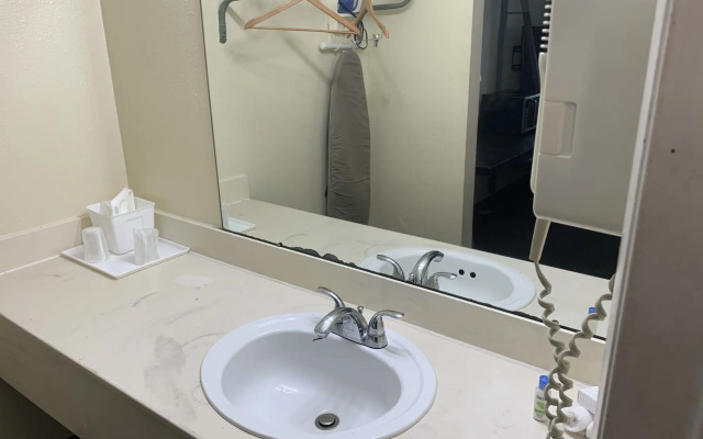 Americas Best Value Inn & Suites Melbourne