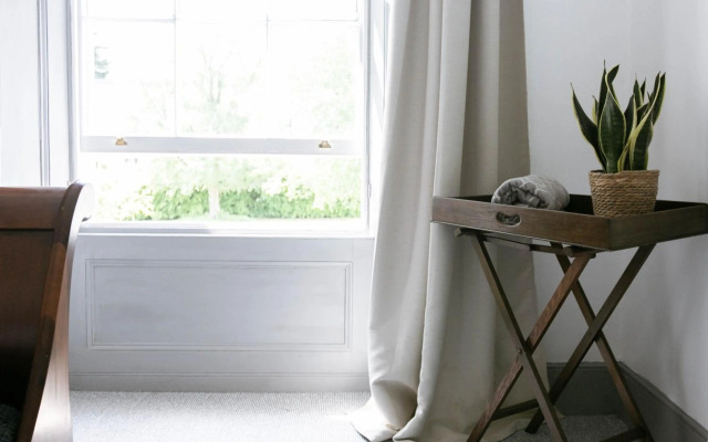 Spacious, Quiet and Central Apartment With Parking