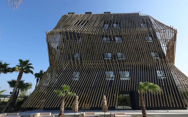 Bebatroun Beach Hotel