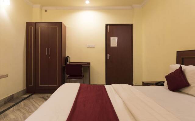 OYO 4209 Maurya Inn