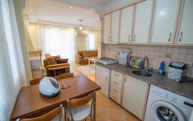 Sahile Yakın Havuzlu Villa 6+2 kişilik