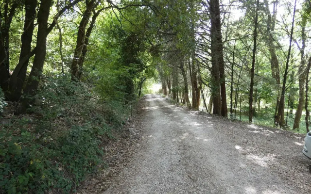 Scappo In Umbria, La Escondida