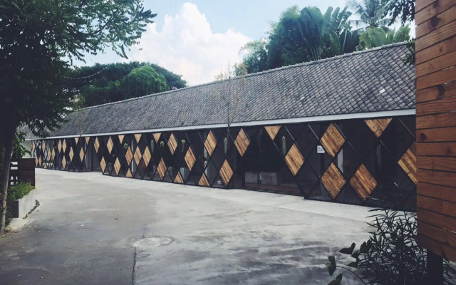 Maalamaii Hotel
