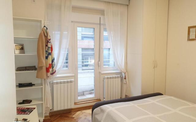 St Sava Temple - Smiljaniceva Urban Downtown Apartment