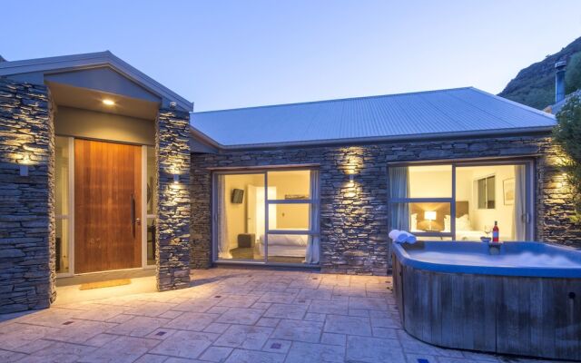 Riverview Retreat