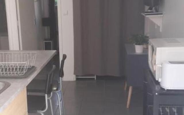 F2 50m de la mer avec parking privé