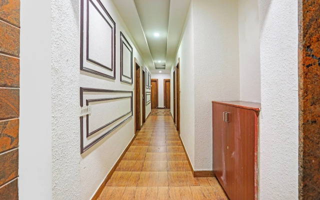 Fabhotel Emerald Suites