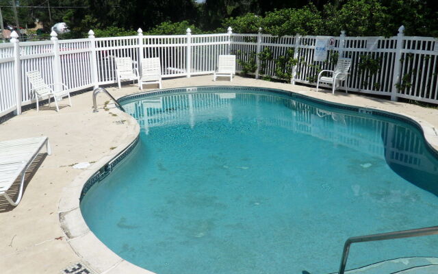 Flamingo Inn