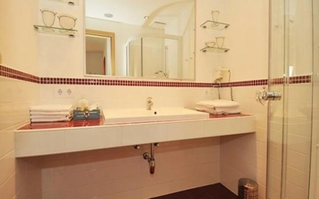 Martin - Modern - A4