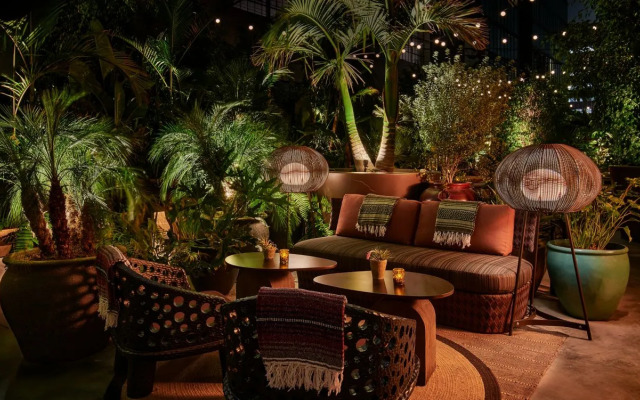 Hollywood Volume, a Tribute Portfolio Hotel