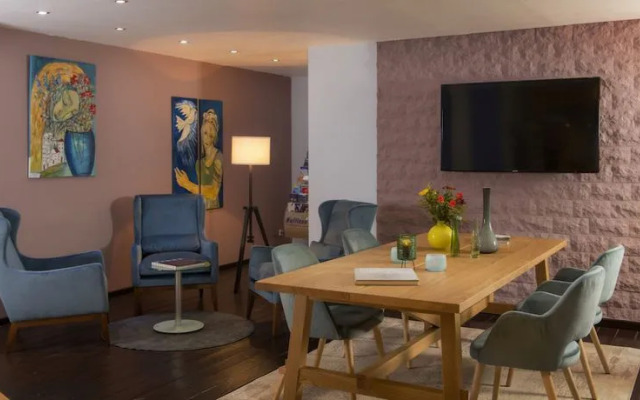 Novotel St Etienne Aeroport