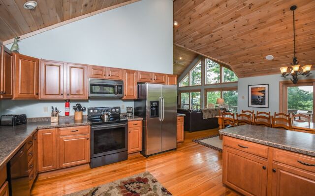 Glass Mountain Lodge 5 Bedroom House