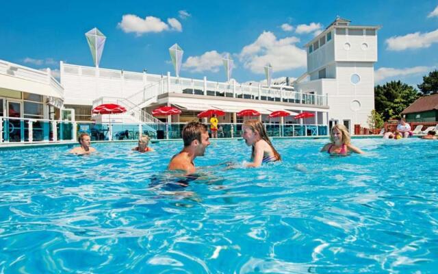 Pine Ridge 59 Rockley Park Poole with sea view