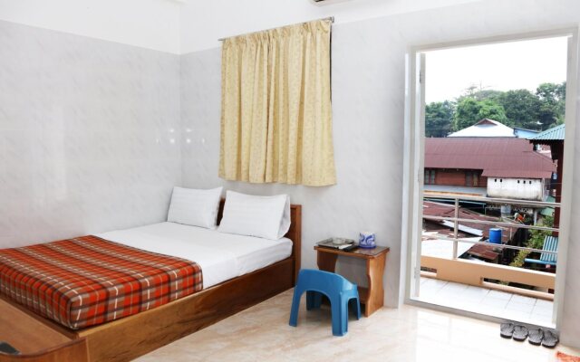 Penguin Hotel Kawthaung