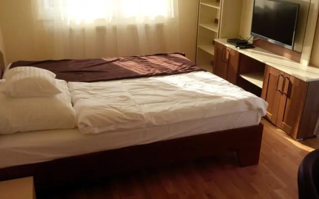 Speiz Apartmanhaz