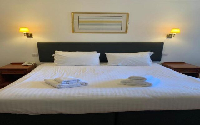 Oriel Hotel