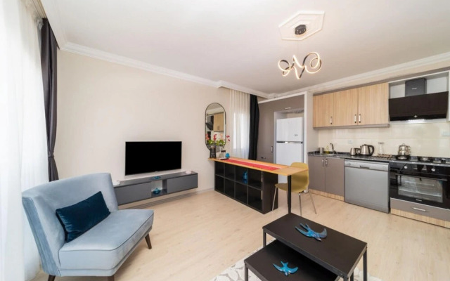Lovely Flat 2 km to Lara Beach in Muratpasa