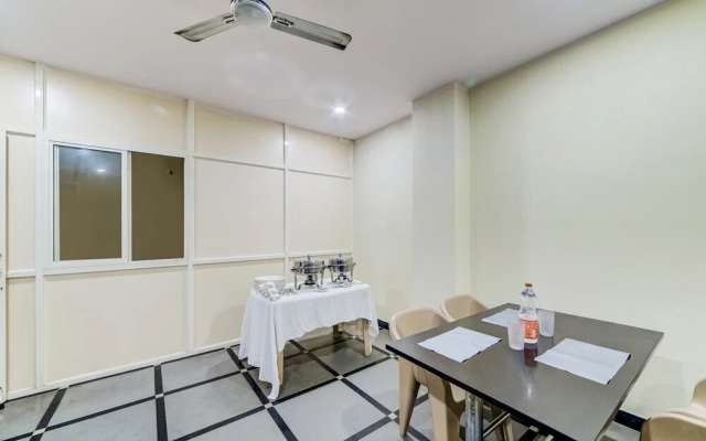 Airport Palace Hotel by OYO Rooms