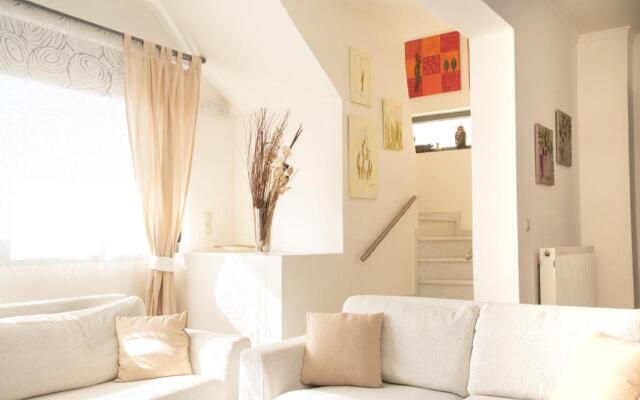 Sunny hideaway Residence Close to the Nature