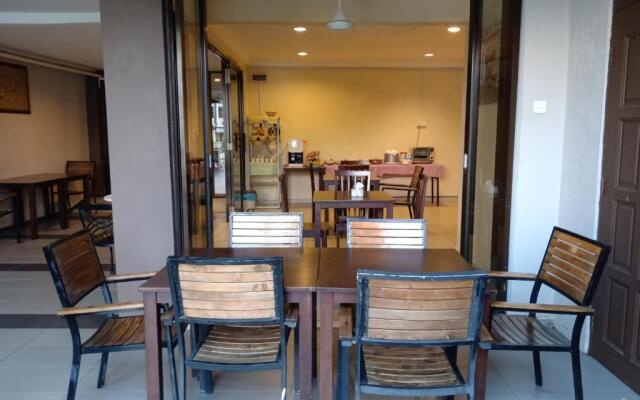 Cheng Ho Residence