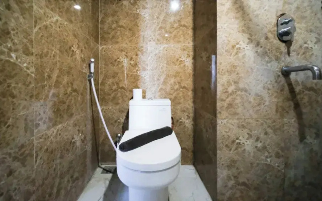 Modern And Compact Studio At Grand Sungkono Lagoon Apartment