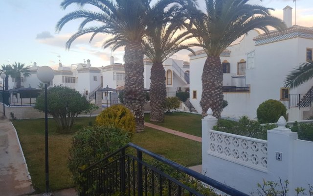 House With 2 Bedrooms in Torrevieja, With Pool Access, Furnished Garde