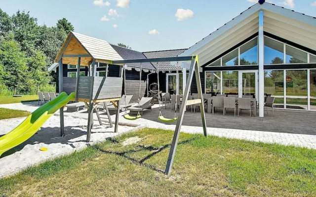 18 Person Holiday Home in Glesborg